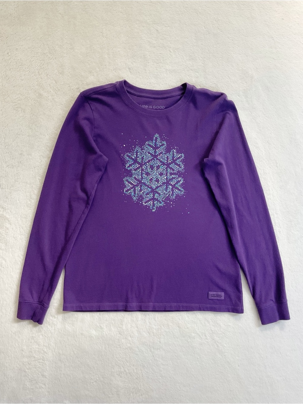Life is Good Women’s Small Happy Grape Purple Snowflake Long Sleeve Crusher Tee